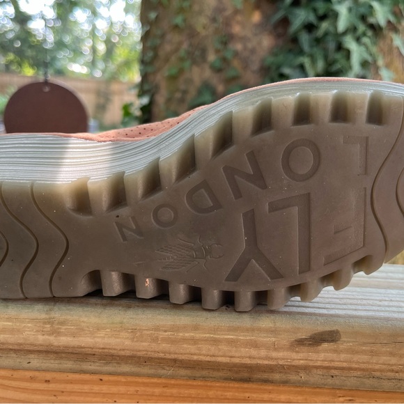 FLY LONDON Perforated Leather Wedges Womens 38 Pink Nubuck Slingback Peep Toe - Picture 11 of 11